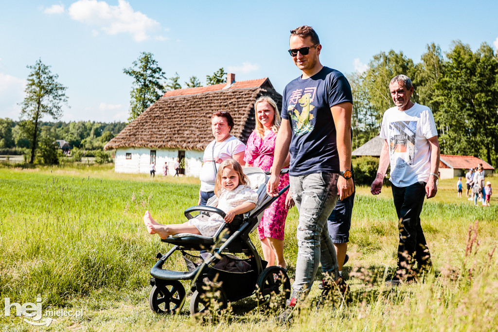 Prezentacje Twórczości Ludowej Lasowiaków i Rzeszowiaków