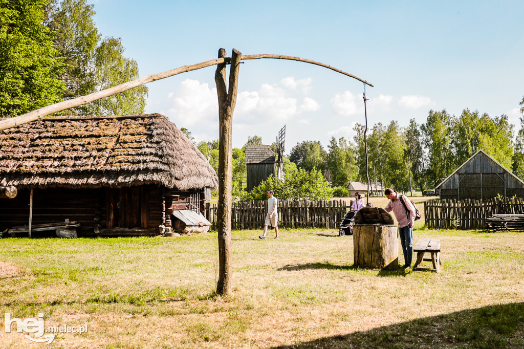 Prezentacje Twórczości Ludowej Lasowiaków i Rzeszowiaków