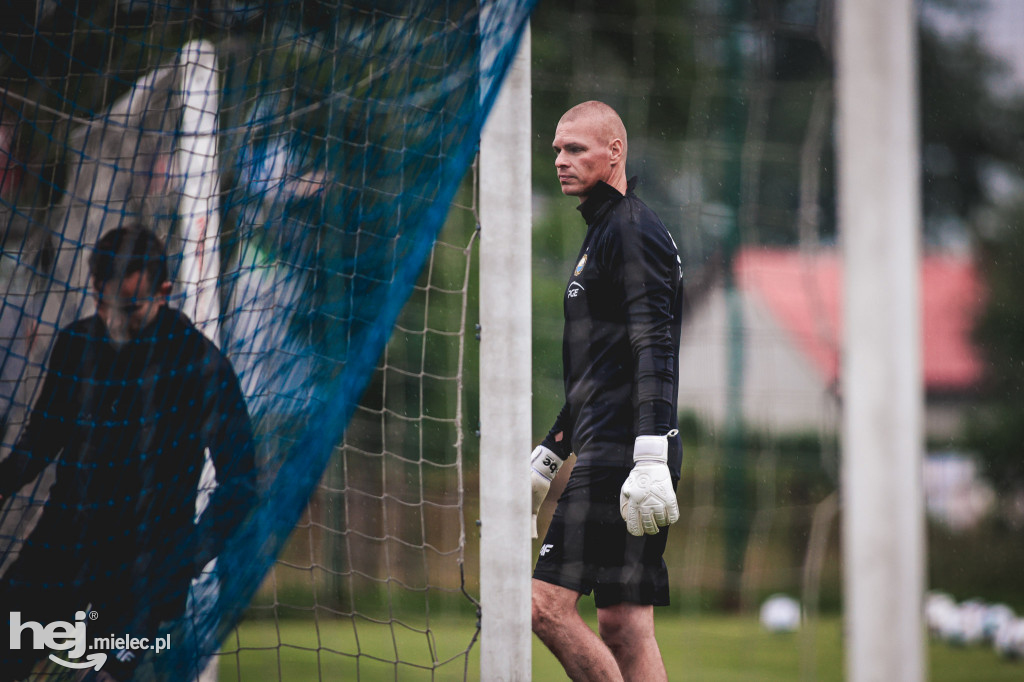 PGE FKS Stal wróciła do treningów