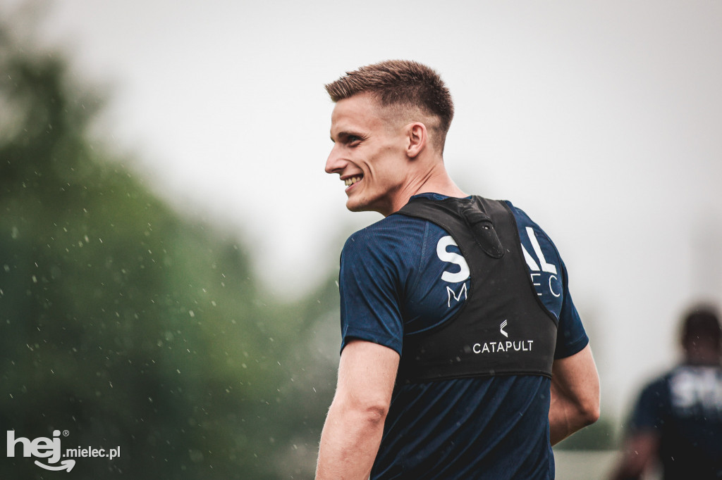 PGE FKS Stal wróciła do treningów