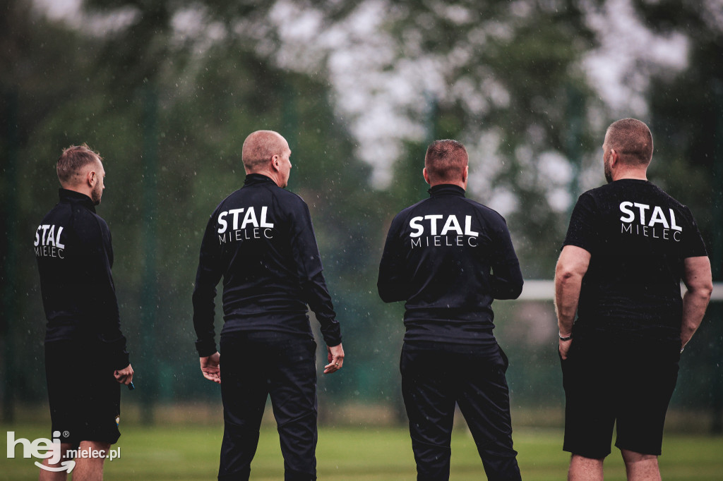 PGE FKS Stal wróciła do treningów