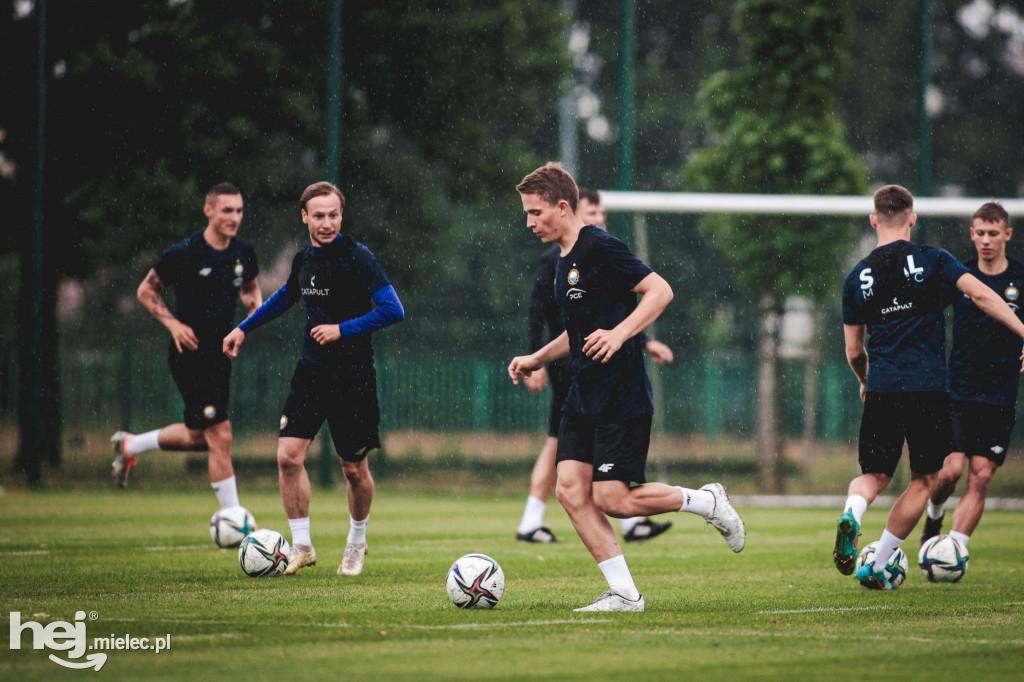 PGE FKS Stal wróciła do treningów