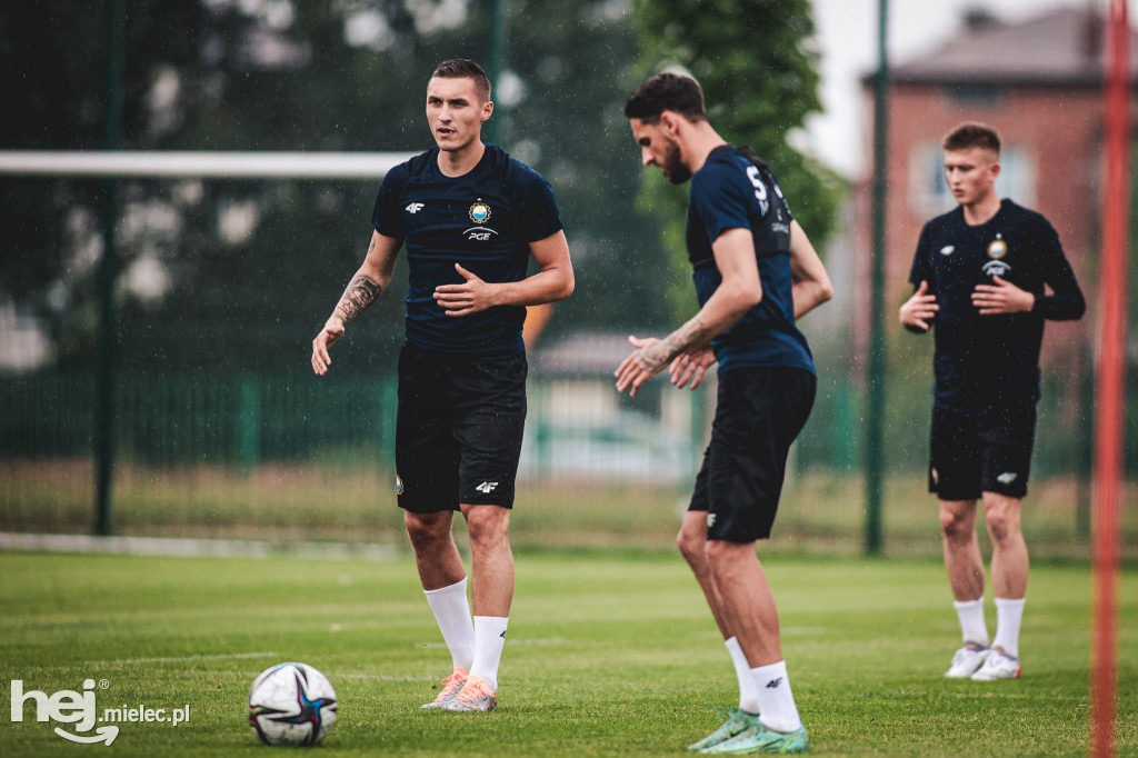 PGE FKS Stal wróciła do treningów