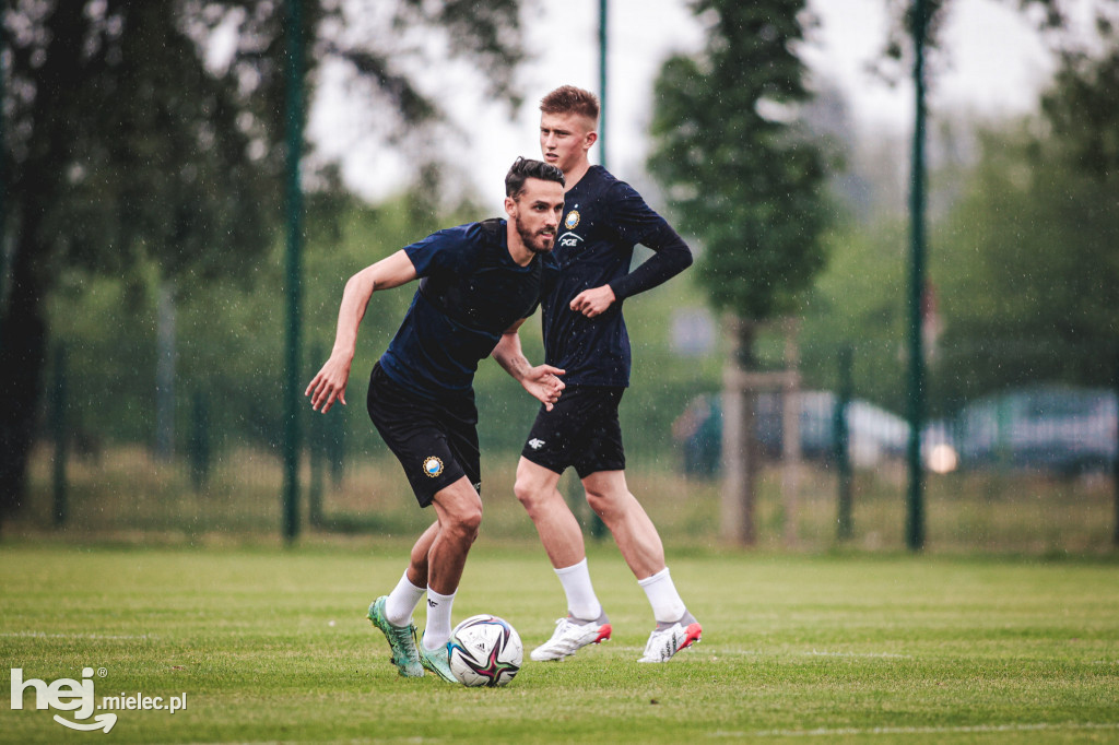 PGE FKS Stal wróciła do treningów