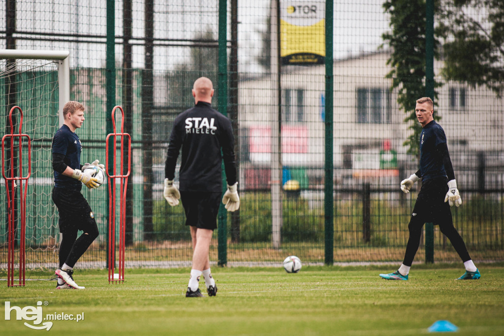 PGE FKS Stal wróciła do treningów