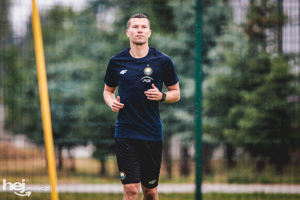 PGE FKS Stal wróciła do treningów