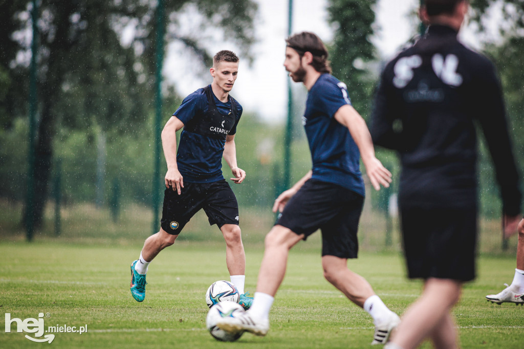 PGE FKS Stal wróciła do treningów