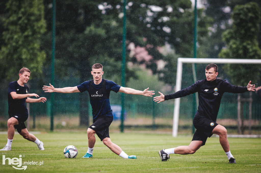 PGE FKS Stal wróciła do treningów