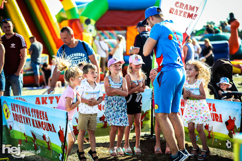 Piknik na tuszowskim lądowisku