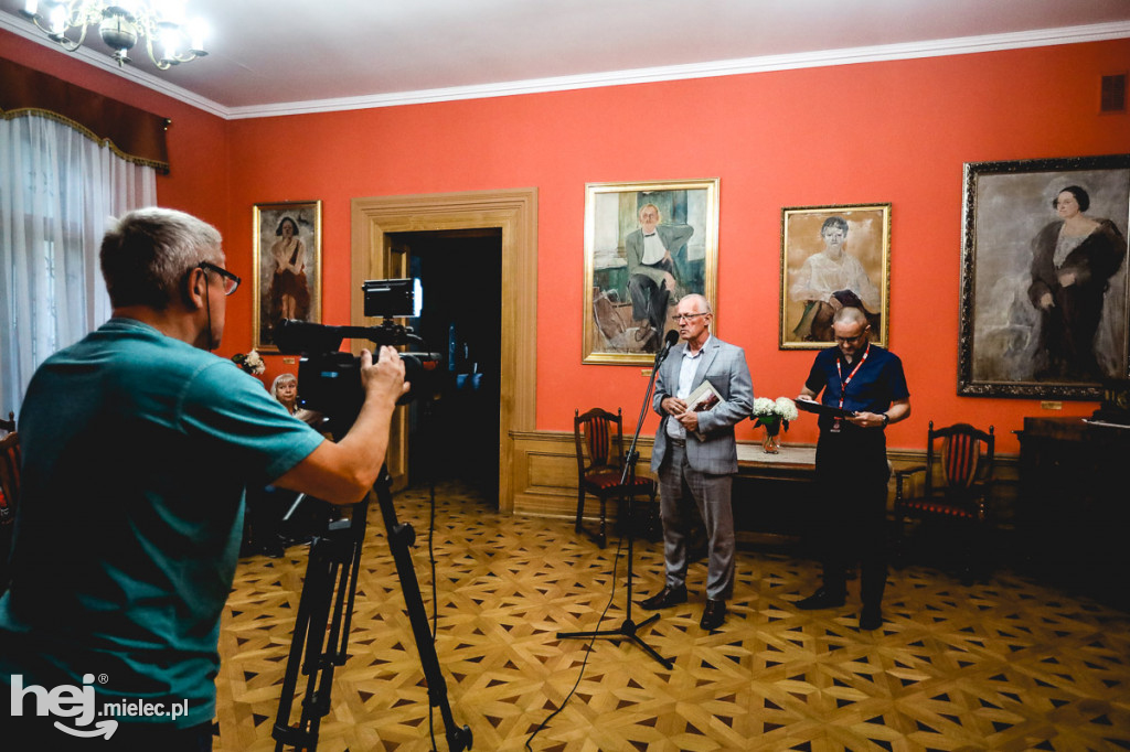 Oświetlenie. Historie wybrane - w Pałacyku Oborskich