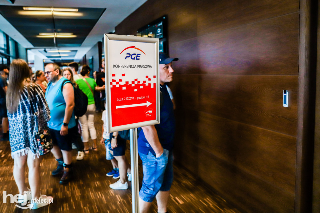 PGE sponsorem FKS Stal na kolejne trzy lata. Konferencja prasowa na PGE Narodowym