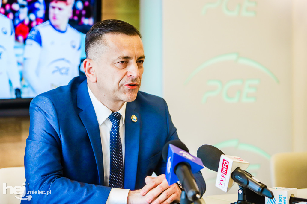 PGE sponsorem FKS Stal na kolejne trzy lata. Konferencja prasowa na PGE Narodowym