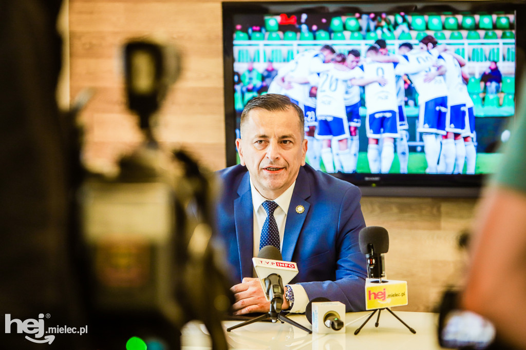 PGE sponsorem FKS Stal na kolejne trzy lata. Konferencja prasowa na PGE Narodowym