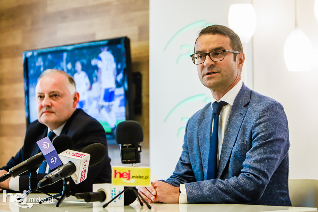 PGE sponsorem FKS Stal na kolejne trzy lata. Konferencja prasowa na PGE Narodowym