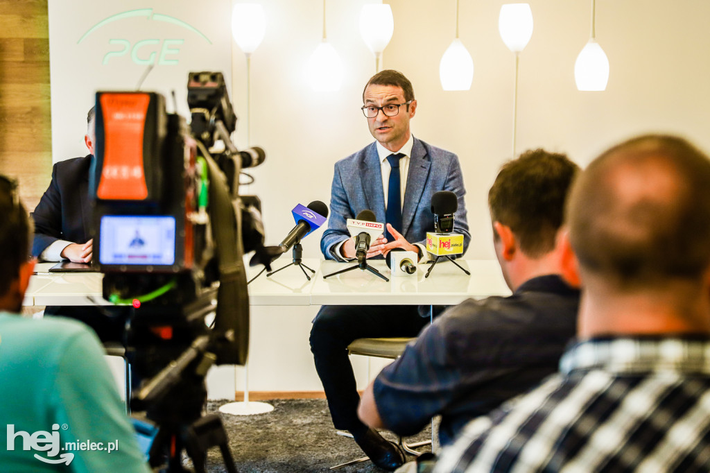 PGE sponsorem FKS Stal na kolejne trzy lata. Konferencja prasowa na PGE Narodowym