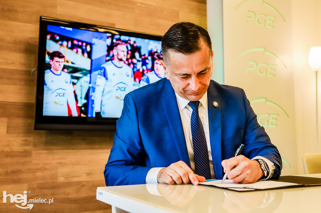 PGE sponsorem FKS Stal na kolejne trzy lata. Konferencja prasowa na PGE Narodowym