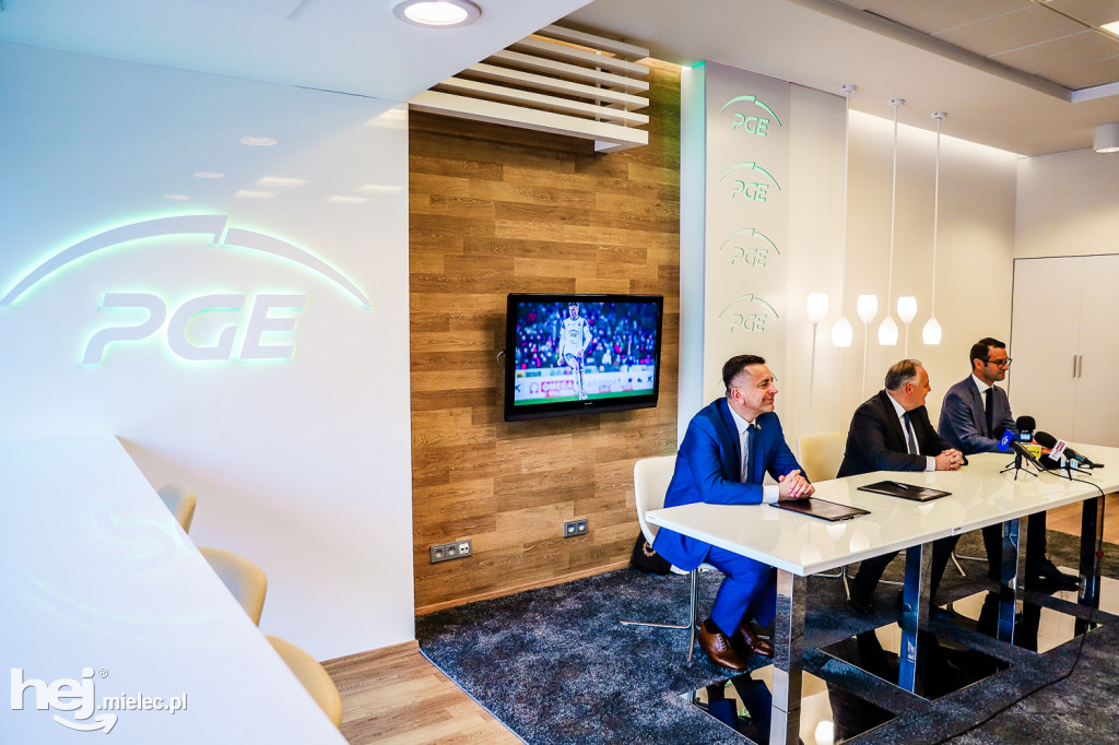 PGE sponsorem FKS Stal na kolejne trzy lata. Konferencja prasowa na PGE Narodowym