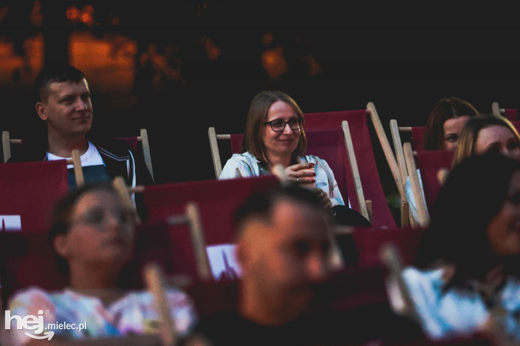 Plenerowe kino z muzyką na żywo