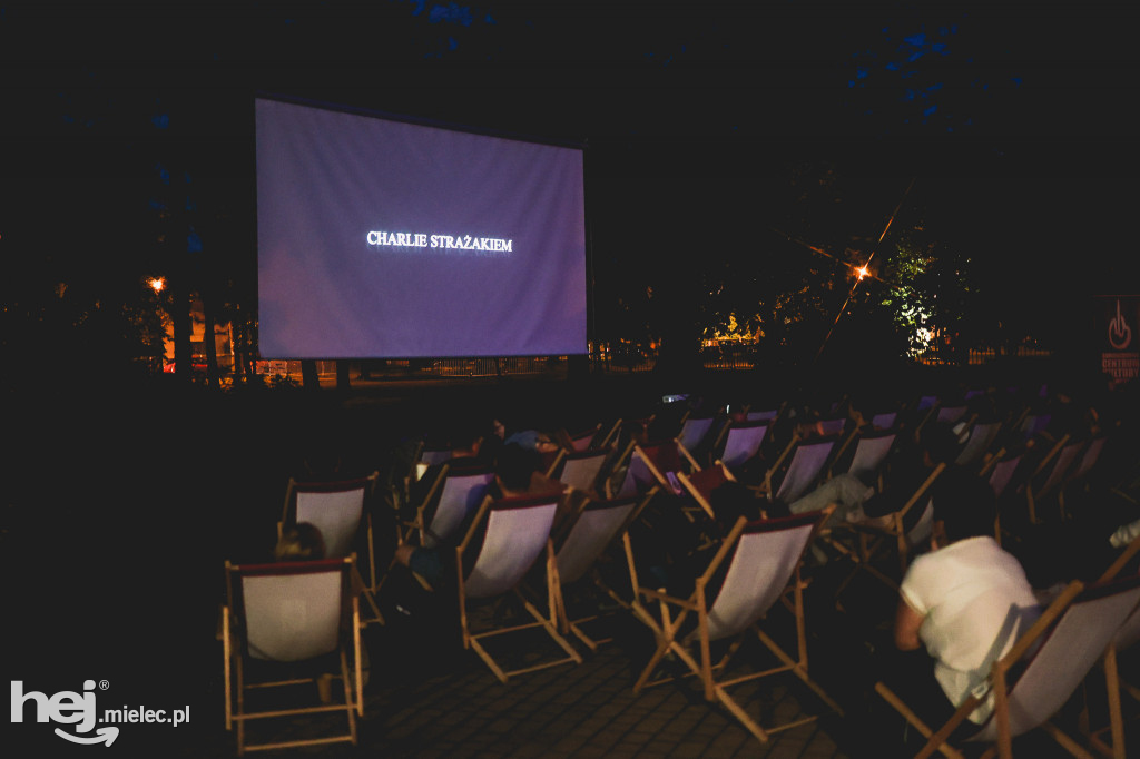Plenerowe kino z muzyką na żywo