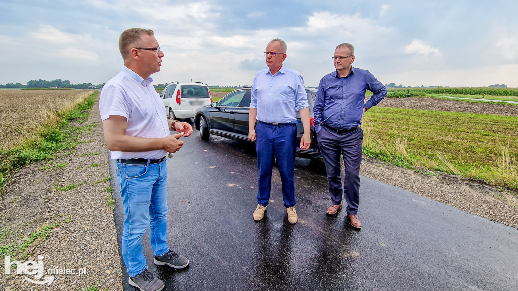 Padew buduje nowe drogi i osiedla