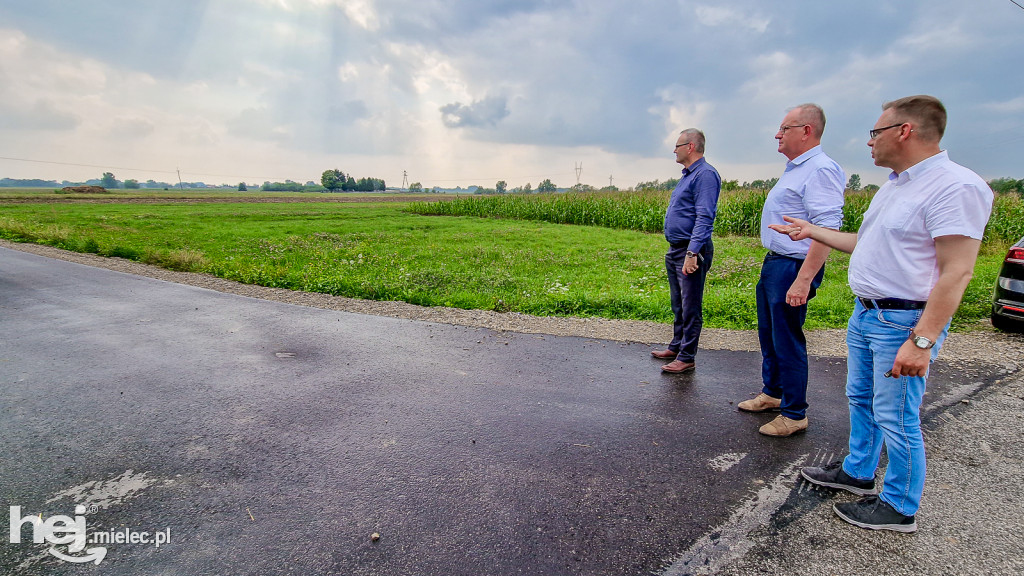 Padew buduje nowe drogi i osiedla