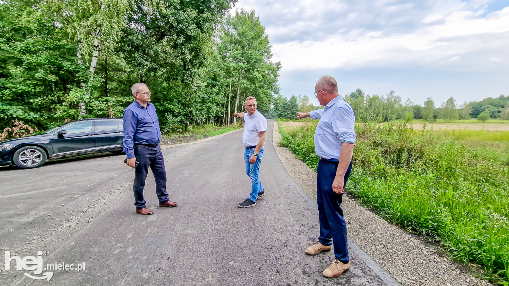 Padew buduje nowe drogi i osiedla