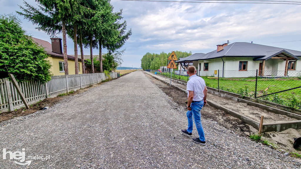 Padew buduje nowe drogi i osiedla