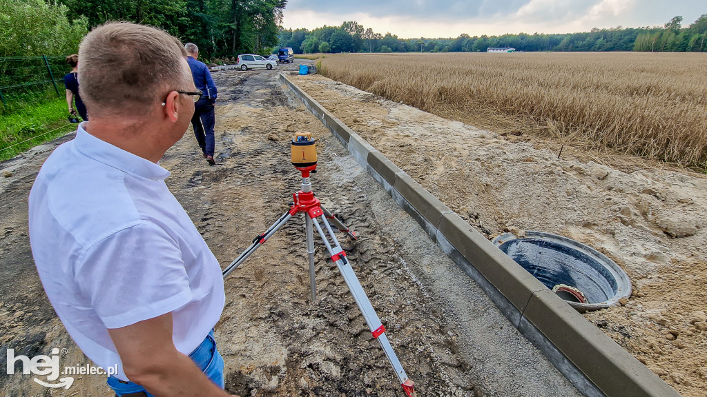 Padew buduje nowe drogi i osiedla