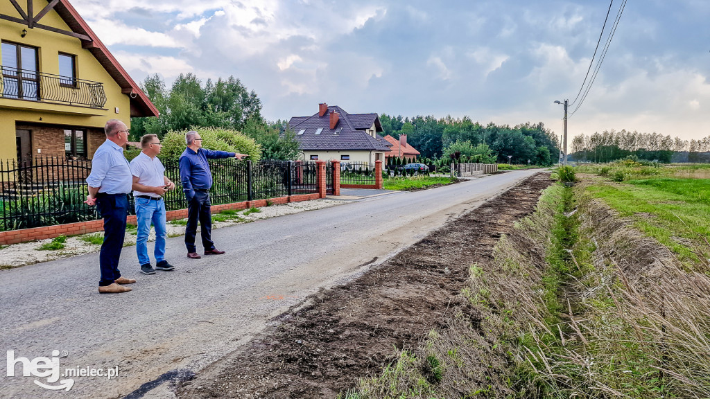 Padew buduje nowe drogi i osiedla