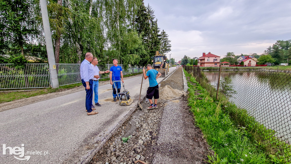 Padew buduje nowe drogi i osiedla