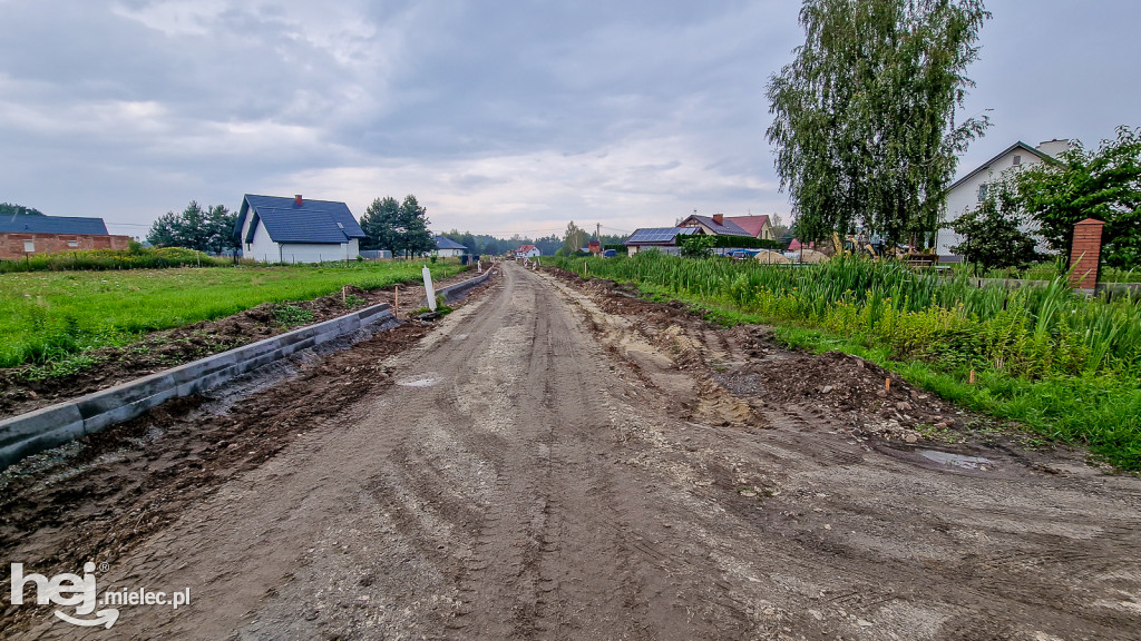 Padew buduje nowe drogi i osiedla