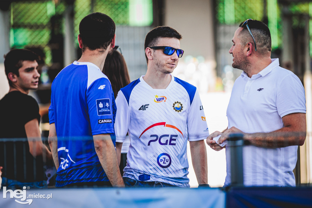 PGE FKS Stal Mielec - Cracovia [KIBICE]