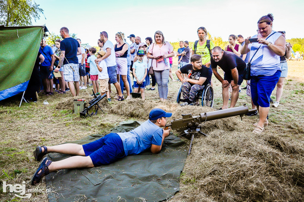 Konna kaskaderka i tłumy w Parku Blizna