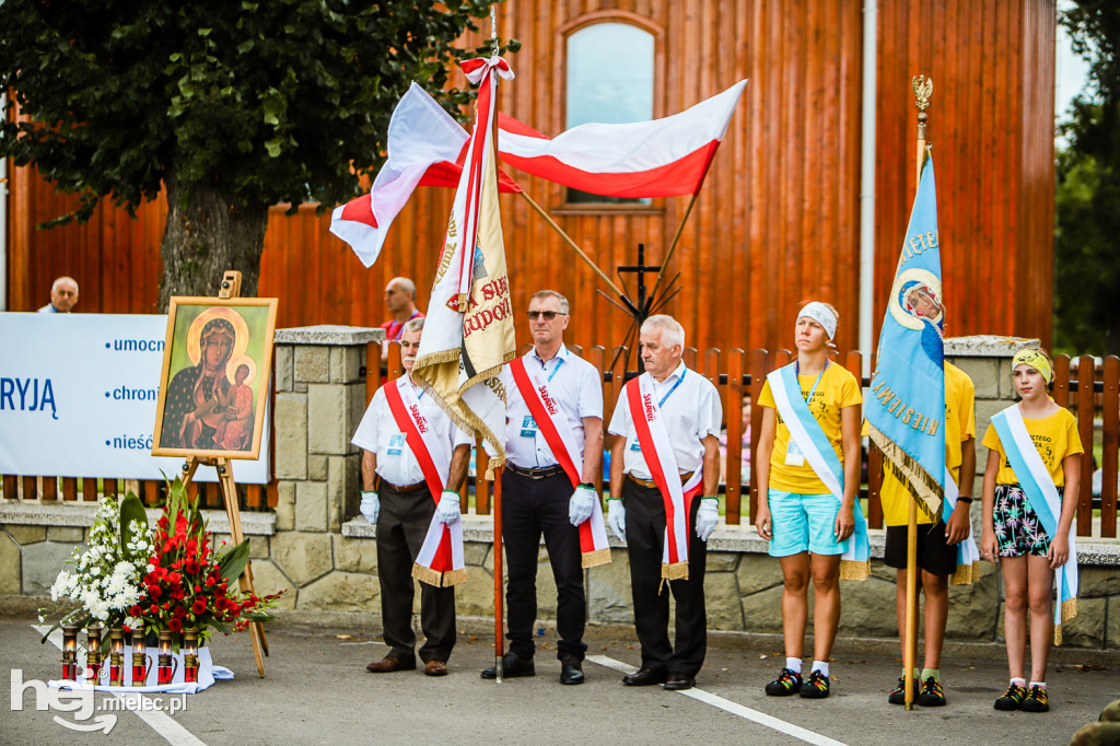 Pielgrzymi z Rzeszowa modlili się za Ojczyznę