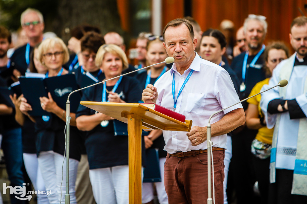 Pielgrzymi z Rzeszowa modlili się za Ojczyznę