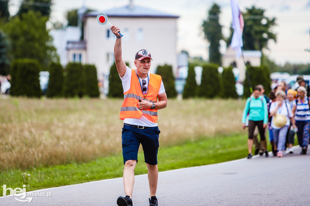 Pielgrzymi z Rzeszowa modlili się za Ojczyznę