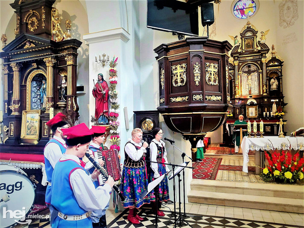Proboszcz z Wadowic Dolnych z państwowym odznaczeniem