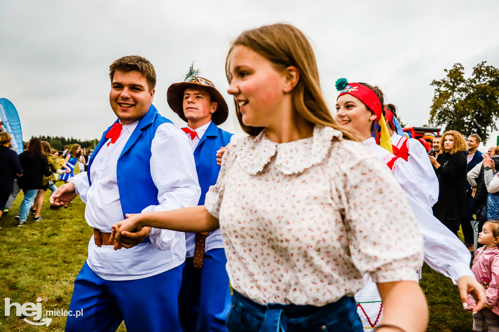 Rodzinny Festyn Dziękczynny w Chorzelowie