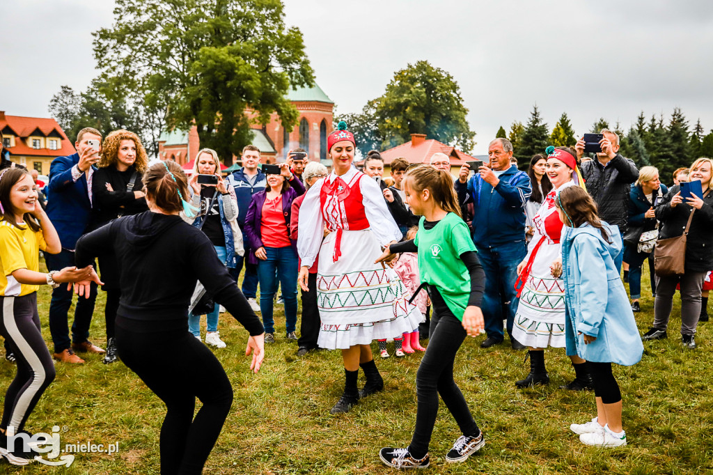Rodzinny Festyn Dziękczynny w Chorzelowie