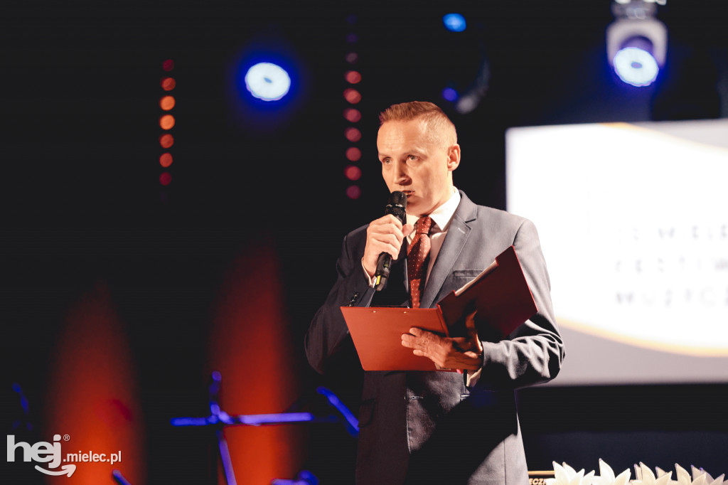 MFM: Śpiewające fortepiany