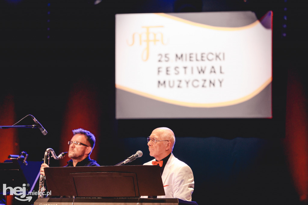 MFM: Śpiewające fortepiany