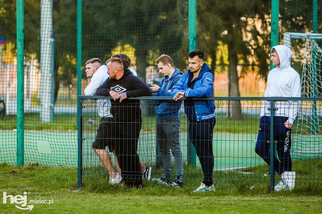 Czarni Trześń - Smoczanka Mielec