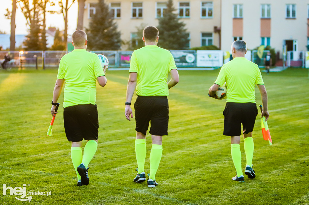 Czarni Trześń - Smoczanka Mielec