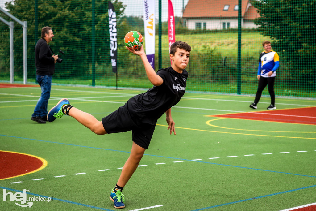 Otwarcie boiska sportowego na Bulwarach