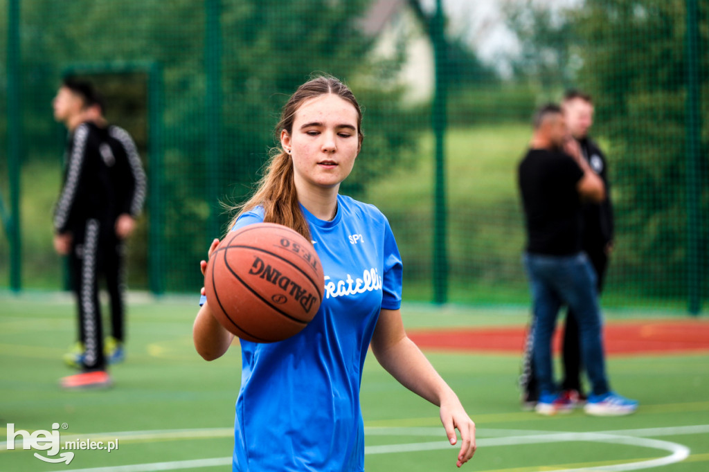 Otwarcie boiska sportowego na Bulwarach