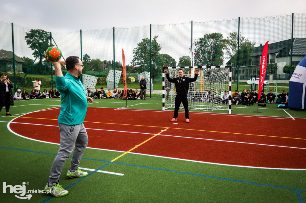 Otwarcie boiska sportowego na Bulwarach
