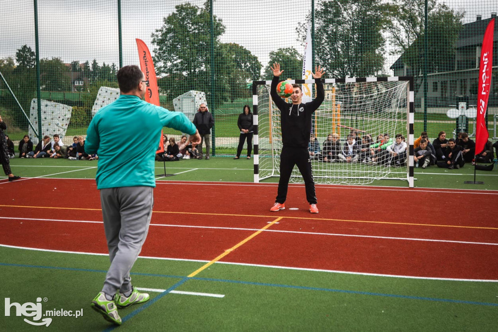Otwarcie boiska sportowego na Bulwarach