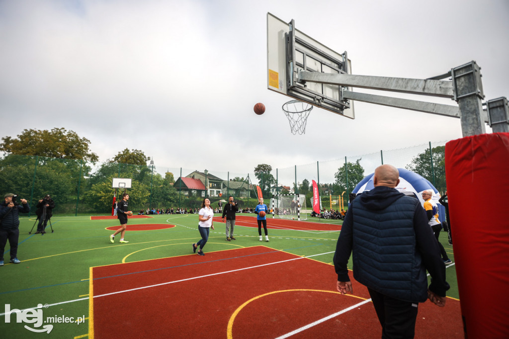 Otwarcie boiska sportowego na Bulwarach