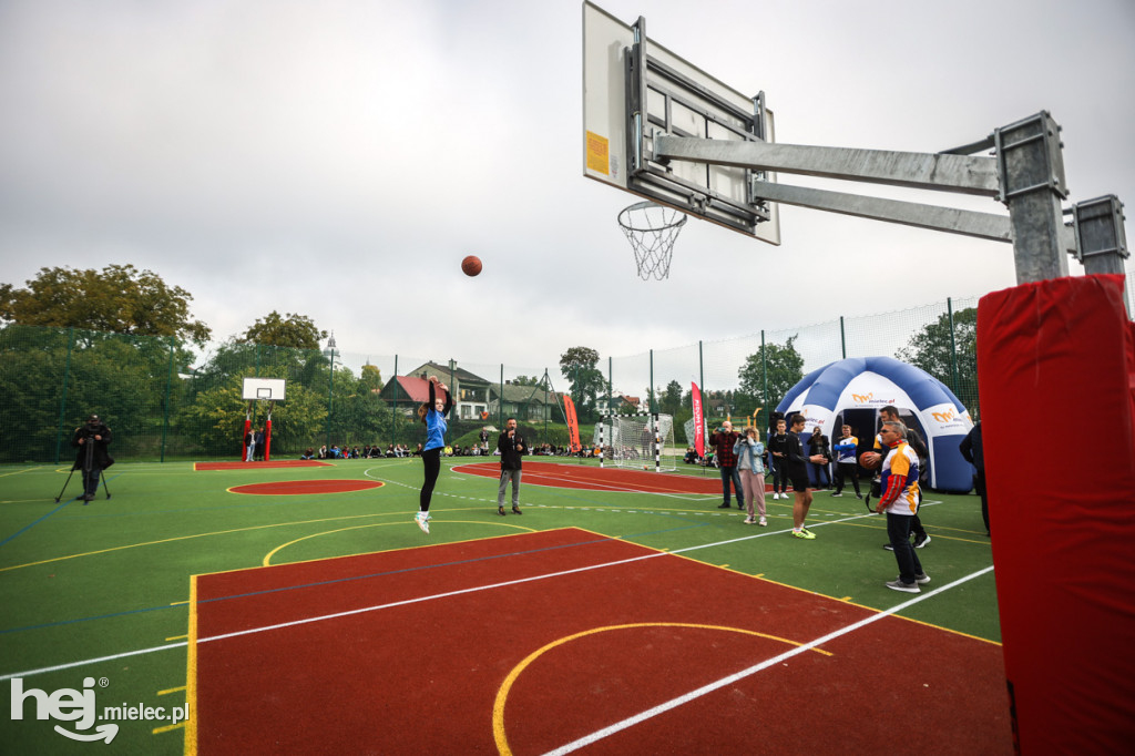 Otwarcie boiska sportowego na Bulwarach