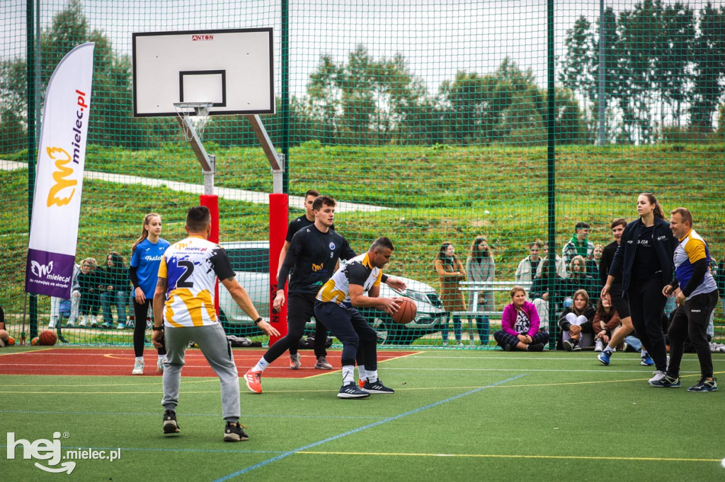 Otwarcie boiska sportowego na Bulwarach